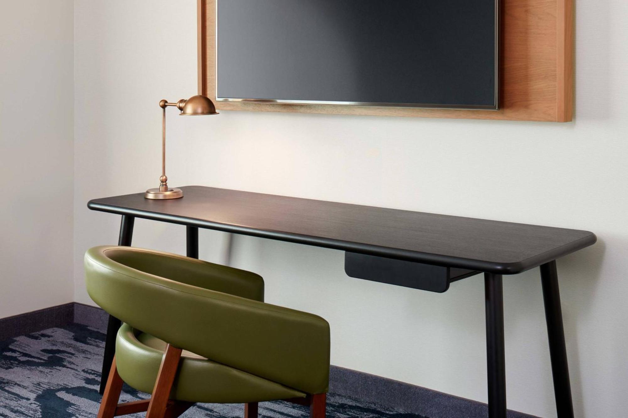 Fairfield By Marriott &