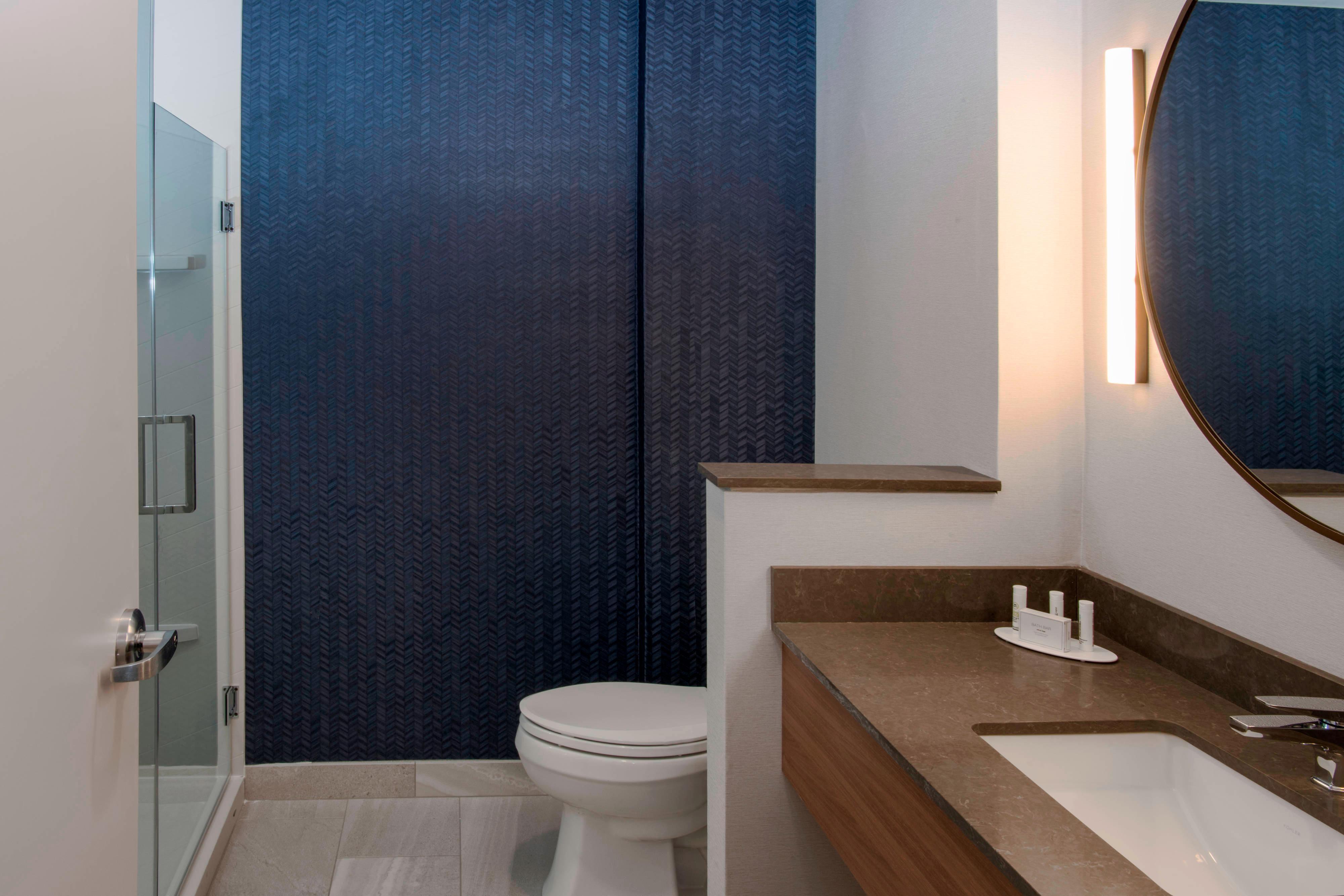Fairfield By Marriott & 3*