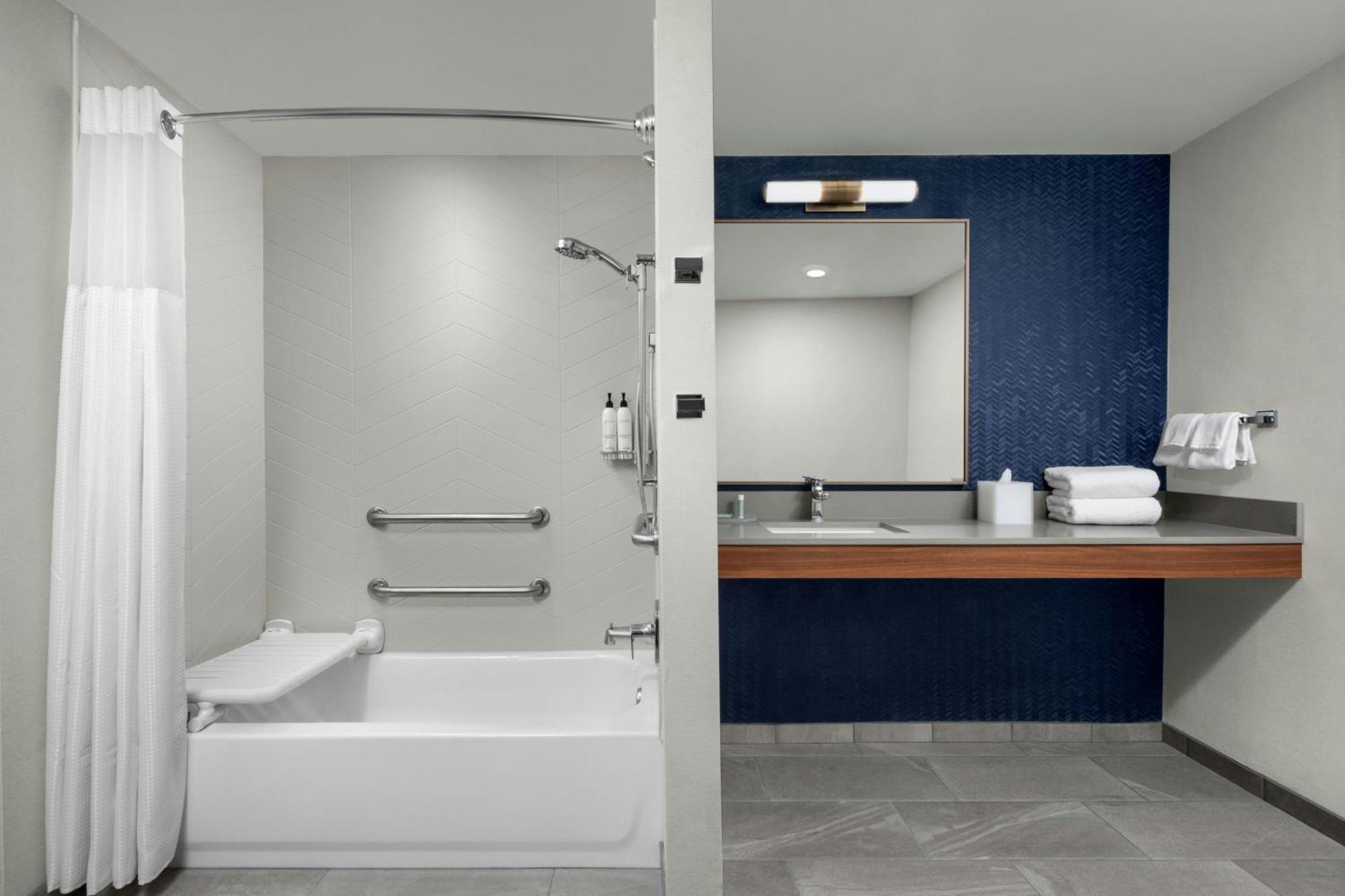 Fairfield By Marriott & Hotel Atascadero