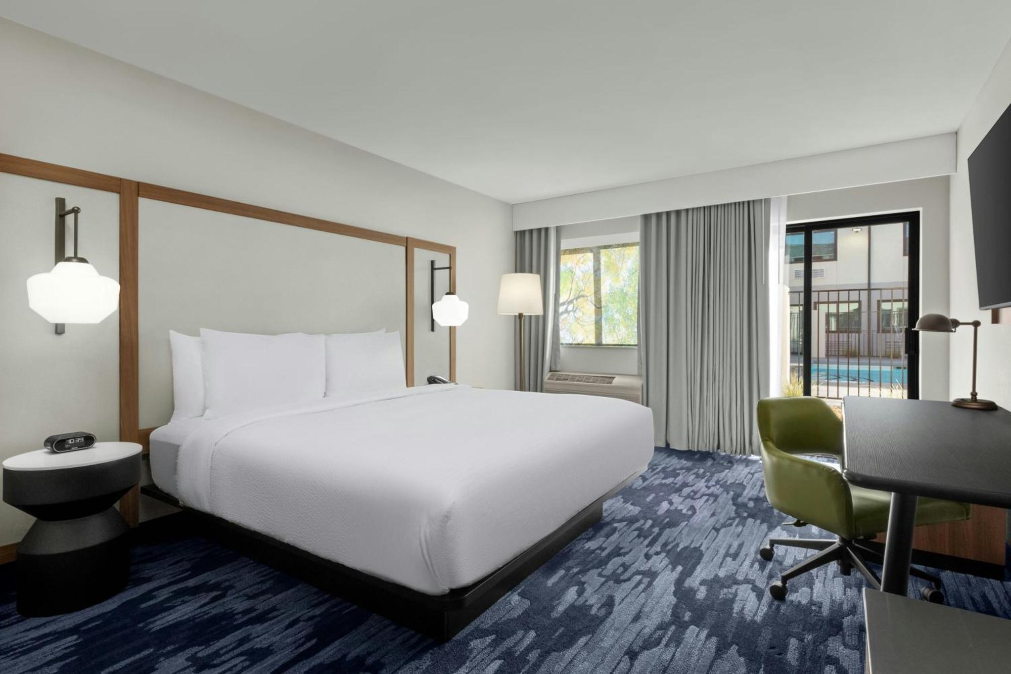 Fairfield By Marriott &