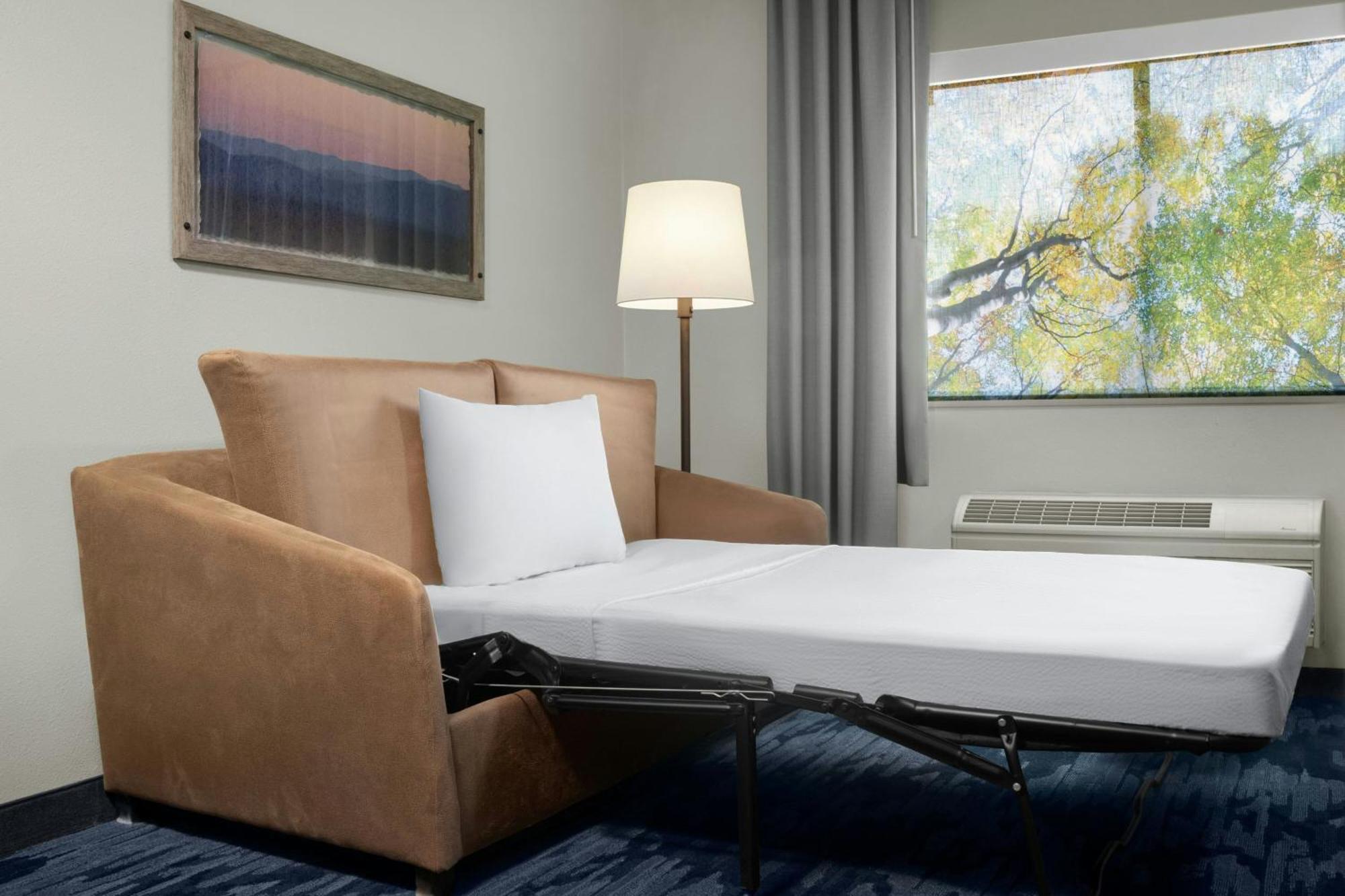 Fairfield By Marriott & Hotel 3*