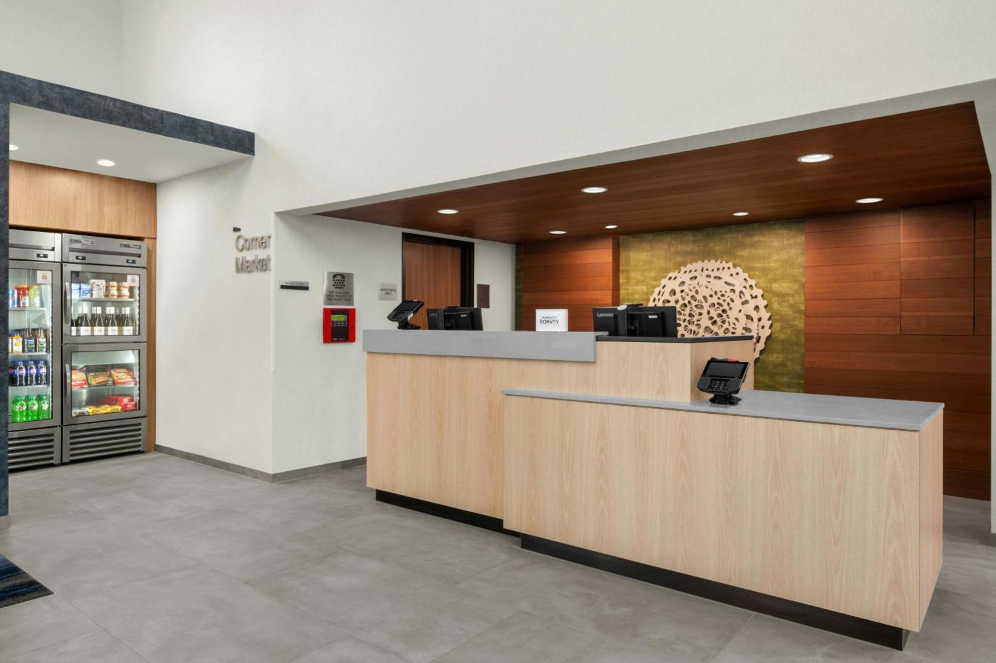 Hotel Fairfield By Marriott & 3*
