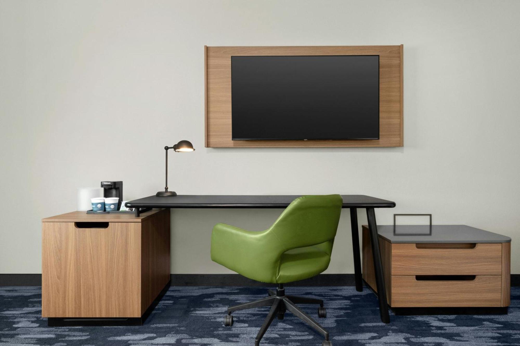 Hotel Fairfield By Marriott & 3*